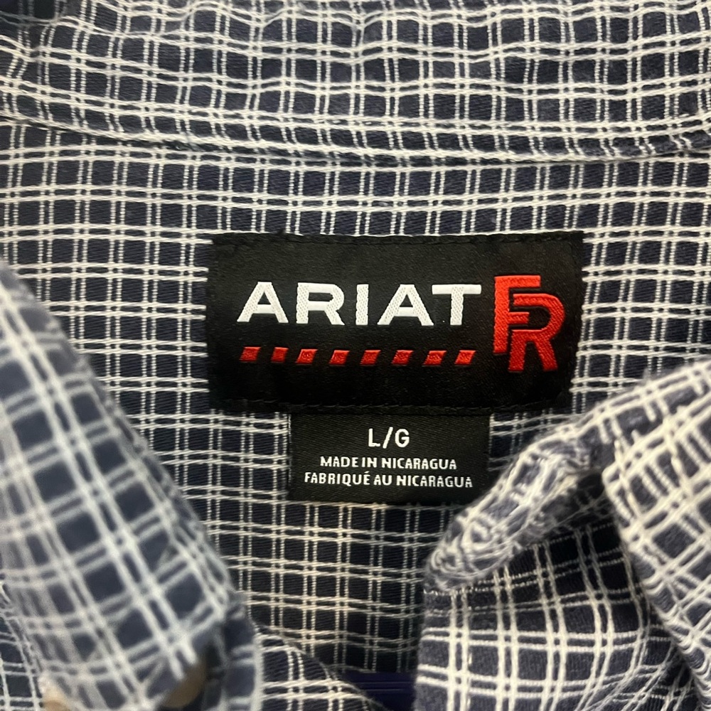 Men’s Large Ariat FR long sleeve button up shirt